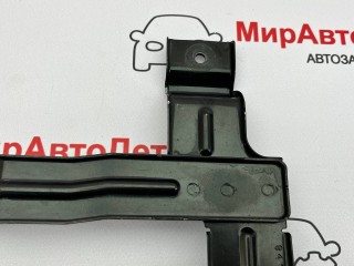Планка крепления аккумулятора, ориг. номер 84179725C, GMC Terrain 2 поколение 2017-2021