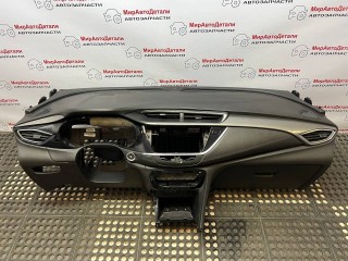 Панель передняя салона (торпедо) Buick Encore GX 1 поколение 2019-2023