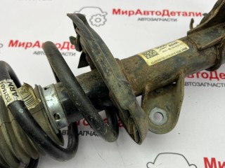 амортизатор передний правый, ориг. номер 95440472, Chevrolet Trax 1 поколение [рестайлинг] 2016-2022