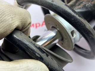 амортизатор передний левый, ориг. номер 95440471, Chevrolet Trax 1 поколение [рестайлинг] 2016-2022