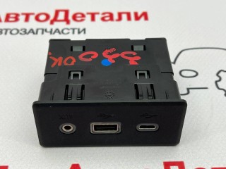 разъем AUX / USB, ориг. номер 13512372, GMC Terrain 2 2017-2021