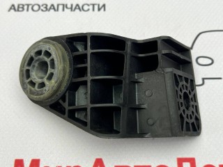 кронштейн (крепление) радиатора, ориг. номер 84164532, Chevrolet Equinox 3 поколение 2017-2021