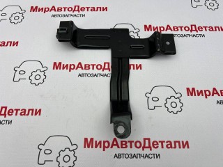 Планка крепления аккумулятора, ориг. номер 84179725C, Chevrolet Equinox 3 поколение 2017-2021