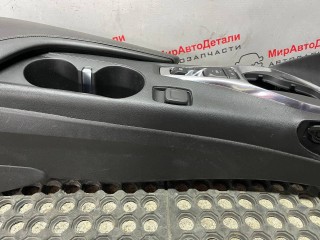 консоль салона, Chevrolet Camaro 6 поколение [рестайлинг] 2018-2023