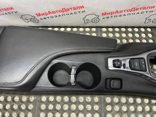 консоль салона, Chevrolet Camaro 6 поколение [рестайлинг] 2018-2023