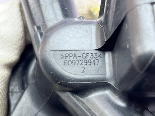 фланец (тройник) системы охлаждения, ориг. номер 609729947, Chevrolet Malibu 9 [рестайлинг] 2018-2026