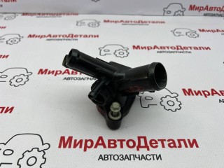 фланец (тройник) системы охлаждения, ориг. номер 609729947, Chevrolet Malibu 9 поколение [рестайлинг] 2018-2026