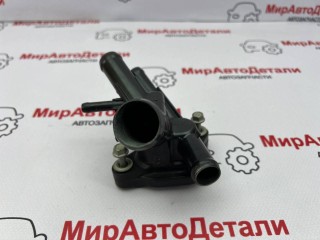 фланец (тройник) системы охлаждения, ориг. номер 609729947, Chevrolet Malibu 9 поколение [рестайлинг] 2018-2026