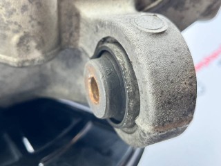 кулак задний левый, ориг. номер 84034300, Chevrolet Equinox 3 поколение 2017-2021
