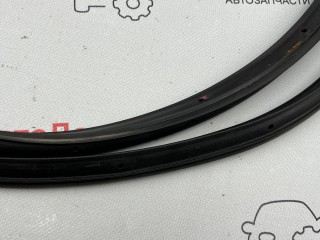 уплотнитель двери передней левой, Ford Escape 4 поколение CX482 2019-2022
