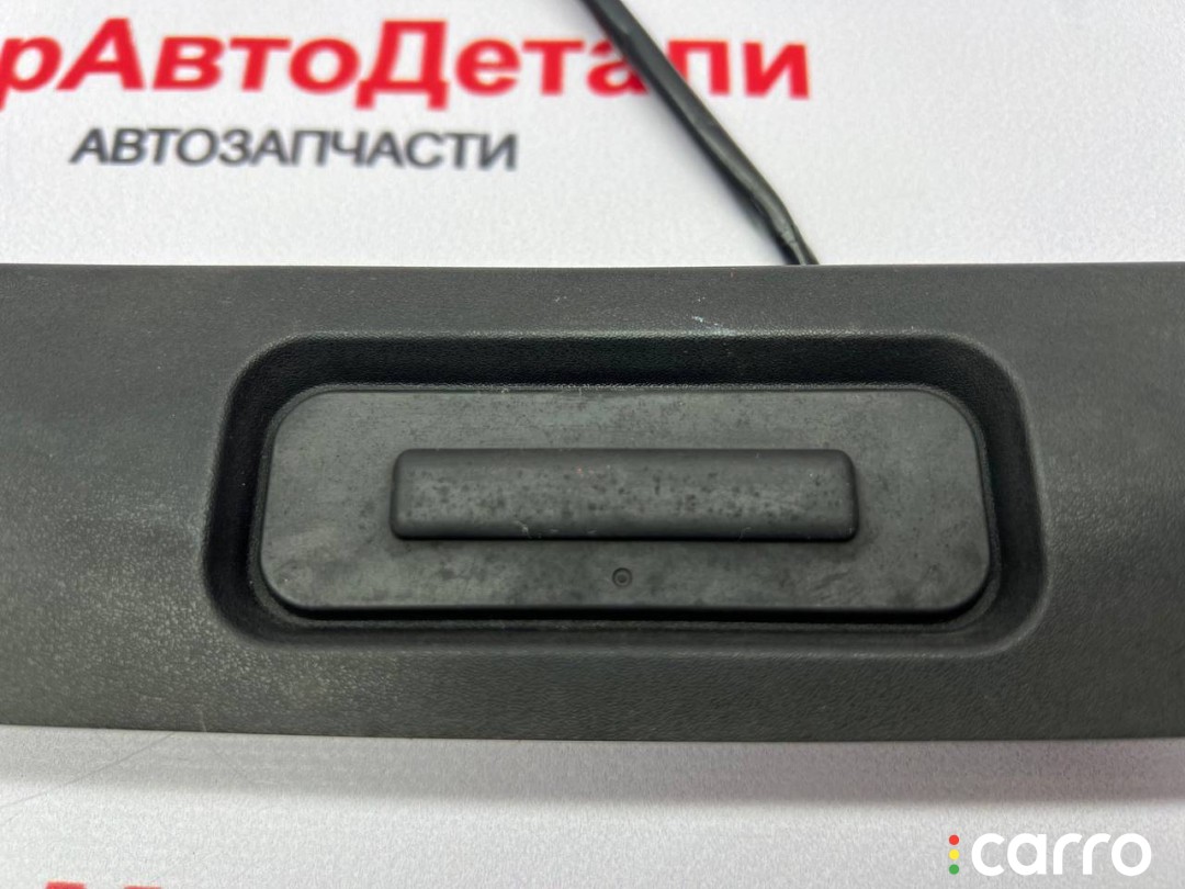 кнопка открытия багажника GMC Terrain 2 поколение 2020г. - фото №3