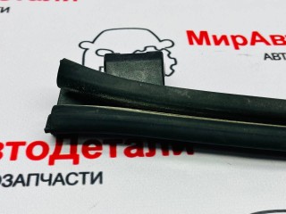 направляющая стекла задней правой, ориг. номер 42831448, Chevrolet Trax 2 поколение 2023-2026