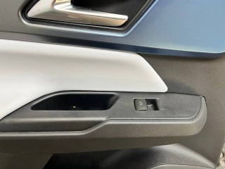 обшивка двери задней левой, ориг. номер 85706361, Chevrolet Equinox EV 1 поколение 2024-2026