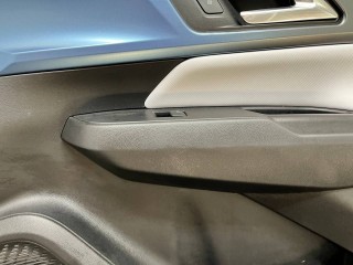 обшивка двери передней правой, ориг. номер 85792172, Chevrolet Equinox EV 1 поколение 2024-2026