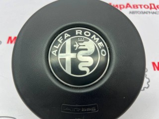 подушка безопасности водителя, ориг. номер 01561382980, Alfa Romeo Stelvio 1 поколение 2016-2020