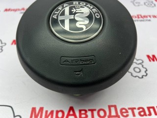 подушка безопасности водителя, ориг. номер 01561382980, Alfa Romeo Stelvio 1 поколение 2016-2020