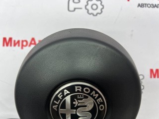 подушка безопасности водителя, ориг. номер 01561382980, Alfa Romeo Stelvio 1 поколение 2016-2020