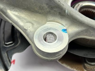 кулак передний правый, ориг. номер 13535653, 85080676, Chevrolet Equinox EV 1 поколение 2024-2026