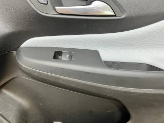 обшивка двери передней правой, ориг. номер 42880896, Buick Envista 1 поколение 2022-2026