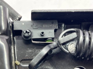 замок капота, ориг. номер 42820399, Chevrolet Trax 2 поколение 2023-2026