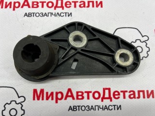 кронштейн глушителя, ориг. номер 84205378, Chevrolet Equinox 3 поколение 2017-2021