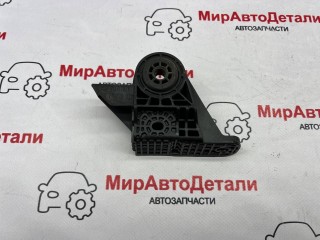 кронштейн (крепление) радиатора, ориг. номер 42810018, Chevrolet Trax 2 2023-2026