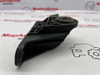 кронштейн (крепление) радиатора, ориг. номер 42810018, Chevrolet Trax 2 2023-2026
