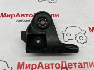 кронштейн (крепление) радиатора, ориг. номер 42562827, Chevrolet TrailBlazer 3 поколение 2019-2023