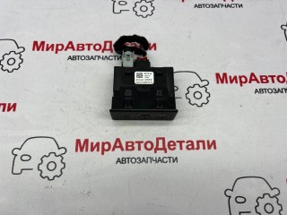разъем AUX / USB, ориг. номер 13512372, Chevrolet Equinox 3 поколение 2017-2021