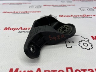 кронштейн (крепление) радиатора, ориг. номер 42562827, Chevrolet TrailBlazer 3 поколение 2019-2023