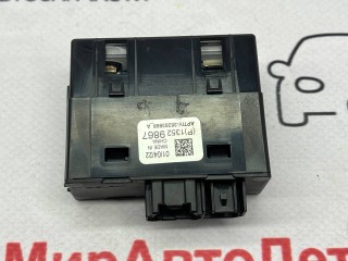 разъем AUX / USB, ориг. номер 13529867, Chevrolet TrailBlazer 3 поколение 2019-2023