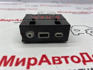 разъем AUX / USB, ориг. номер 13529867, Chevrolet TrailBlazer 3 поколение 2019-2023