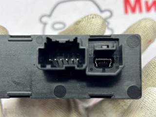 разъем AUX / USB, ориг. номер 13529867, Chevrolet TrailBlazer 3 поколение 2019-2023
