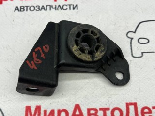 кронштейн (крепление) радиатора, ориг. номер 84258381, Chevrolet Malibu 9 поколение [рестайлинг] 2018-2026