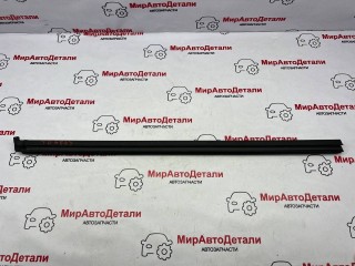 Молдинг двери передней левой, Chevrolet TrailBlazer III