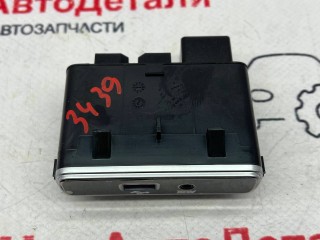 разъем AUX / USB, ориг. номер 01561247210, Alfa Romeo Stelvio 1 поколение 2016-2020