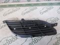 Решетка радиатора Nissan Almera Tino 2000г. - фото №2