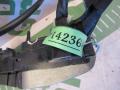 F70CV142 Кнопки руля Toyota Prius 2006г. - фото №3