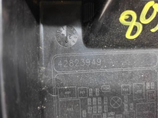 Крышка блока предохранителей, ориг. номер 42823949, Buick Encore GX 2023-2026