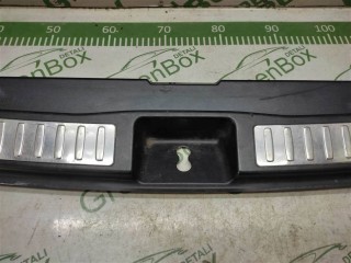 Накладка внутренняя на заднюю панель кузова, ориг. номер A1666900041, Mercedes ML W166 2011-2015