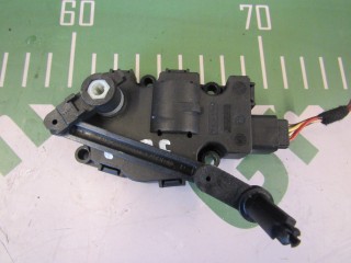 Моторчик заслонки печки Mercedes C W204 2007-2011