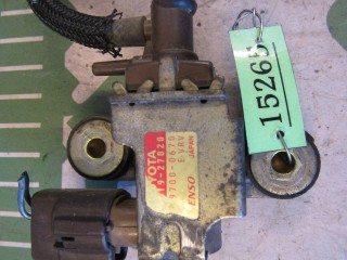 Клапан воздушный Toyota CorollaVerso 2001-2004