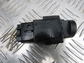 Кнопка аварийной сигнализации, ориг. номер 157962, Toyota Matrix 2002-2004