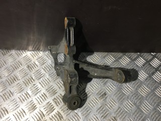 Кулак поворотный правый, ориг. номер 4231506100, Toyota Camry V40