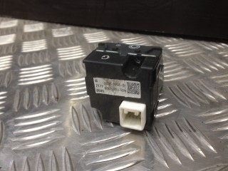 Кнопка аварийной сигнализации, ориг. номер 84332-06100, Toyota Camry V40