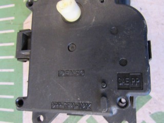 Моторчик привода заслонок отопителя, ориг. номер AE063800-0171PLS, Toyota Camry V40