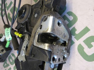 Замок двери передней правой, ориг. номер 7120500, Toyota Camry V40
