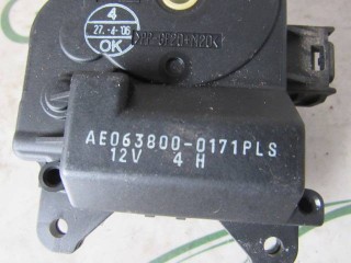Моторчик привода заслонок отопителя, ориг. номер AE063800-0171PLS, Toyota Camry V40