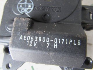 Моторчик привода заслонок отопителя, ориг. номер AE063800-0171PLS, Toyota Camry V40