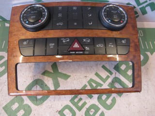 Блок управления климатической установкой, ориг. номер A2518707389, Mercedes R W251